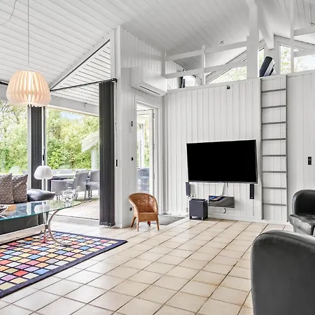 Vakantiehuis 4 Bedroom Amazing In Nørre Nebel