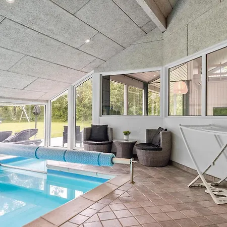 Holiday home 4 Bedroom Amazing In