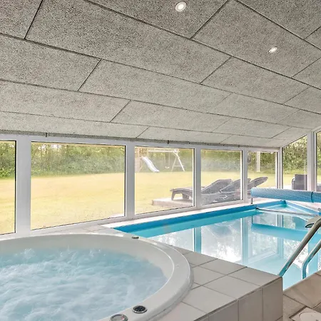 4 Bedroom Amazing In Holiday home Norre Nebel
