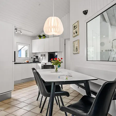 Holiday home 4 Bedroom Amazing In Norre Nebel