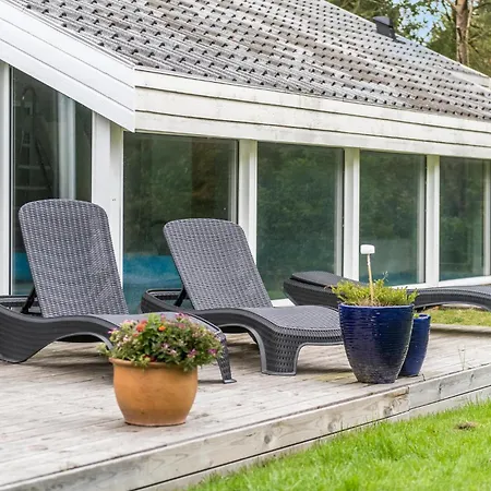 4 Bedroom Amazing In Vakantiehuis *