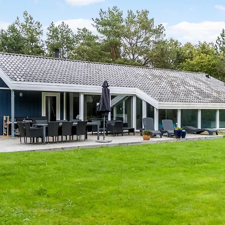 Holiday home 4 Bedroom Amazing In