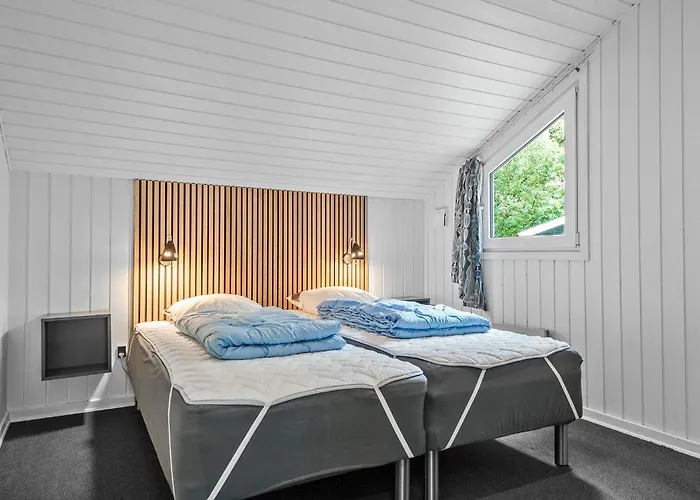 4 Bedroom Amazing In Vakantiehuis