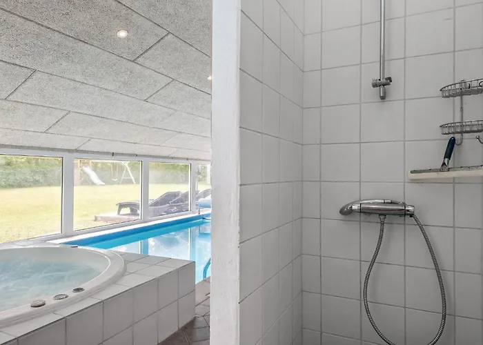 4 Bedroom Amazing In *