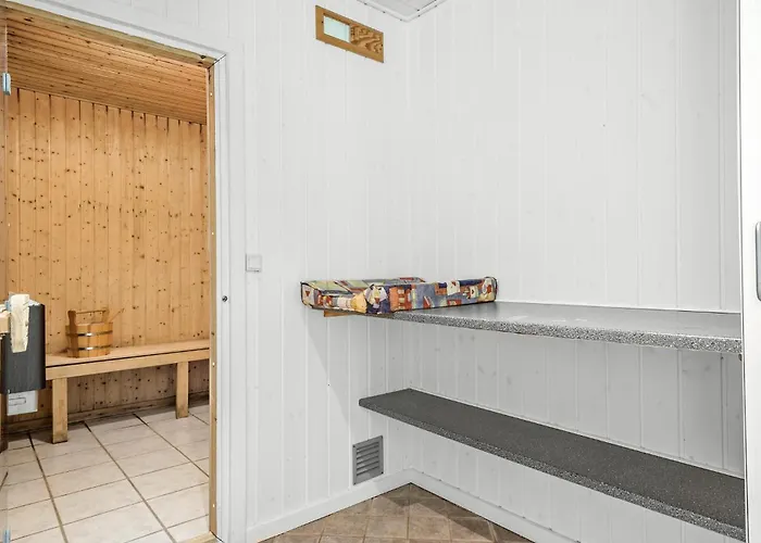 Vakantiehuis 4 Bedroom Amazing In Nørre Nebel